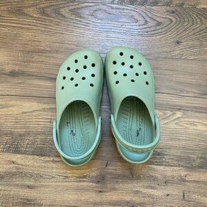 CROCS Classic Clog in Olive Green